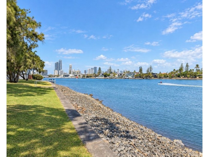 5/19 Sunset Boulevard, Surfers Paradise QLD 4217