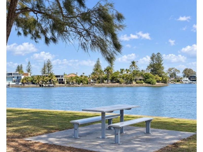 5/19 Sunset Boulevard, Surfers Paradise QLD 4217