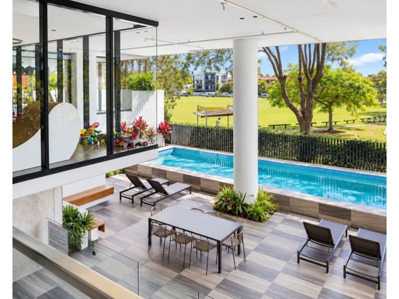 507/372-374 Marine Parade, Labrador QLD 4215