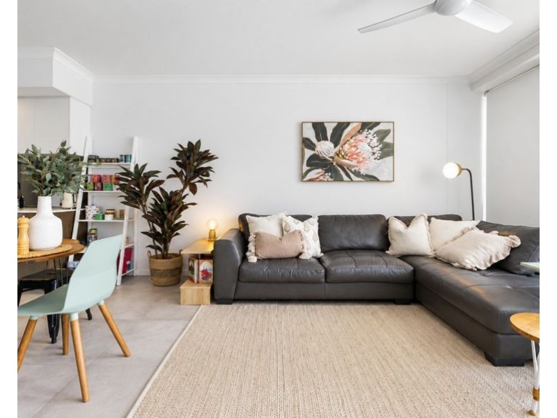 507/372-374 Marine Parade, Labrador QLD 4215