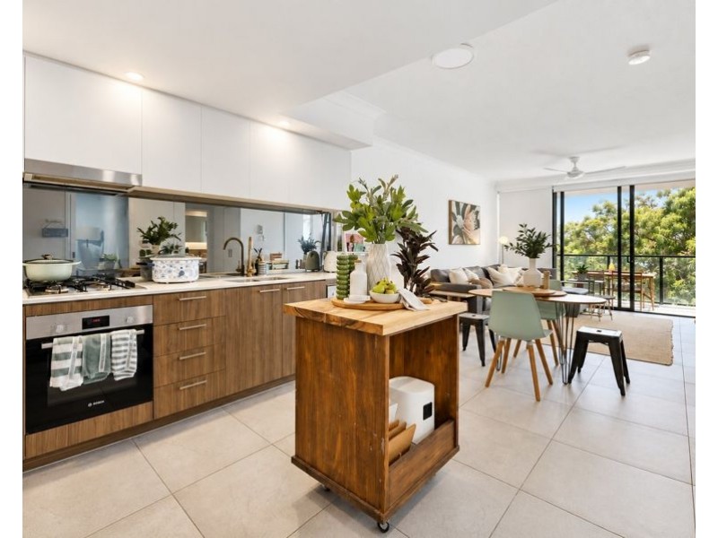 507/372-374 Marine Parade, Labrador QLD 4215