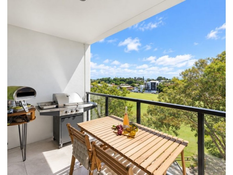 507/372-374 Marine Parade, Labrador QLD 4215