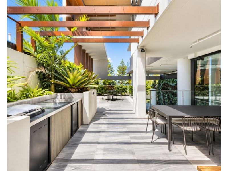 507/372-374 Marine Parade, Labrador QLD 4215