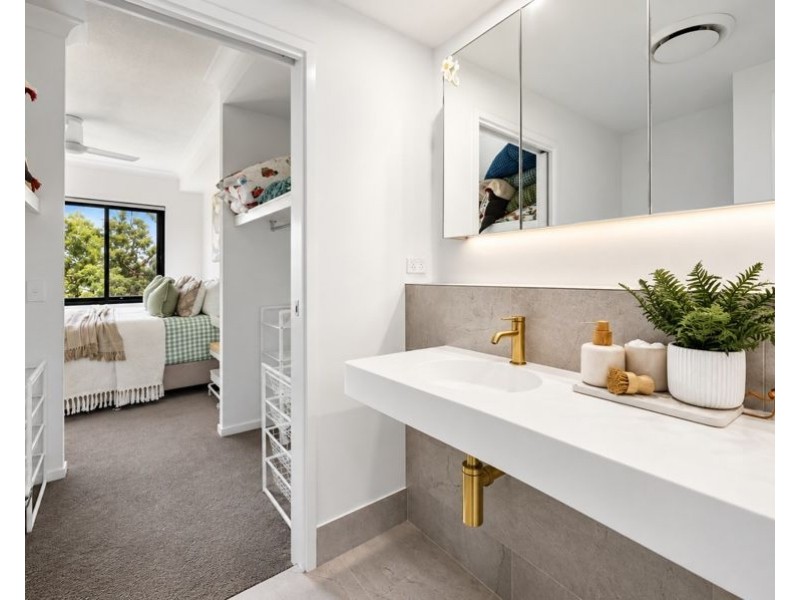 507/372-374 Marine Parade, Labrador QLD 4215