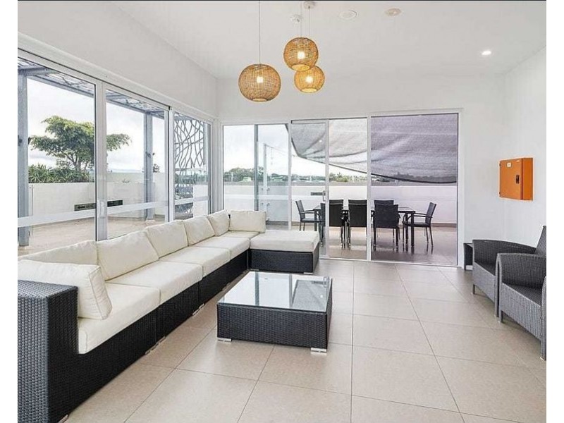 305/26-28 Gray Street, Southport QLD 4215