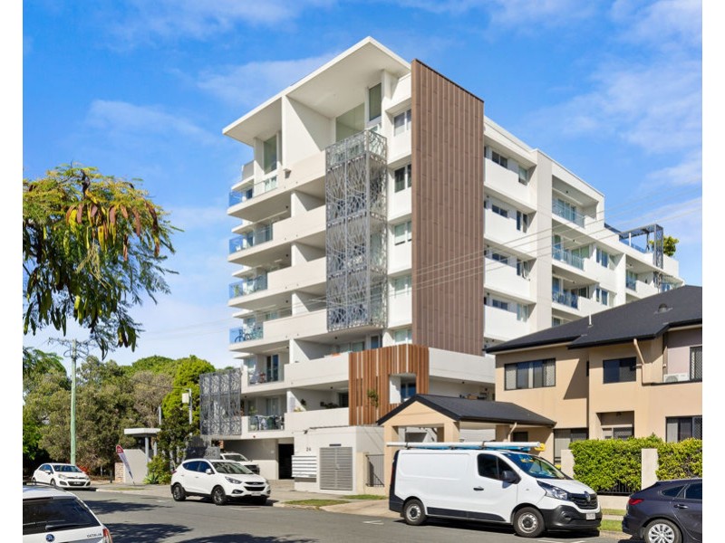 305/26-28 Gray Street, Southport QLD 4215