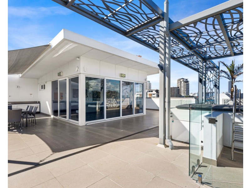 305/26-28 Gray Street, Southport QLD 4215