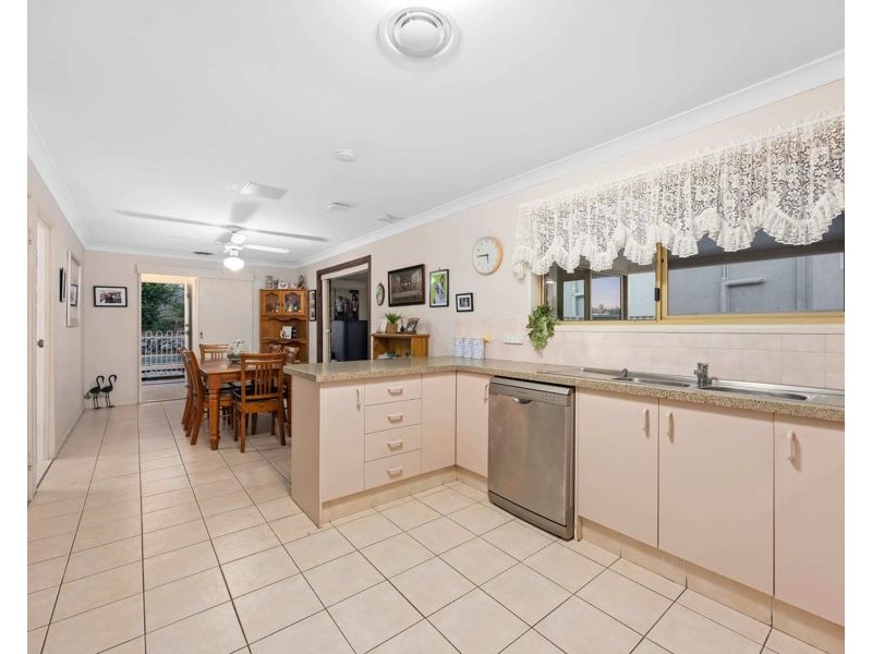 2 Greaves Court, Carrara QLD 4211