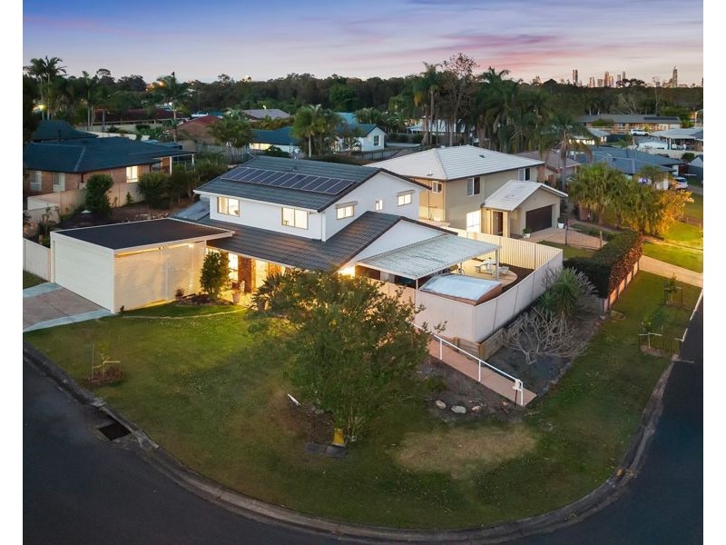 2 Greaves Court, Carrara QLD 4211