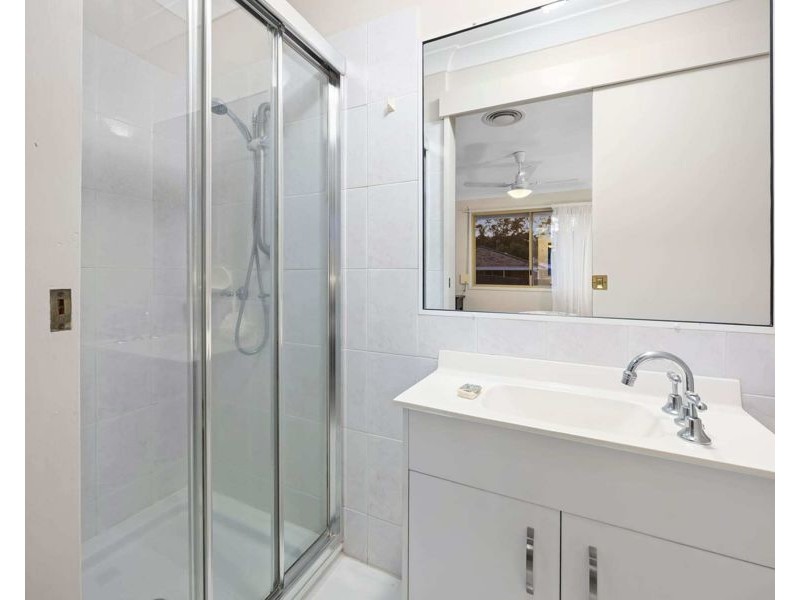 2 Greaves Court, Carrara QLD 4211