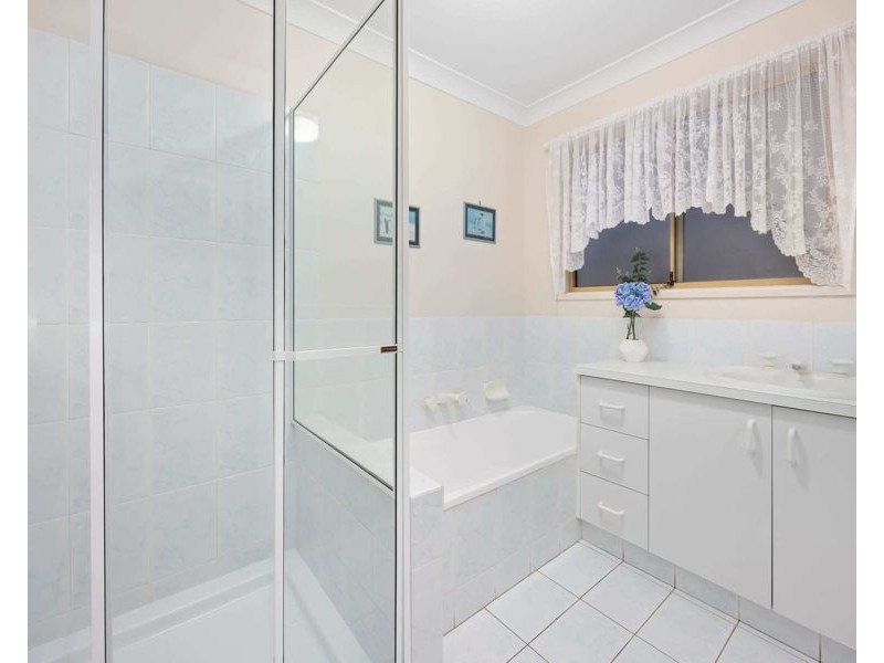 2 Greaves Court, Carrara QLD 4211