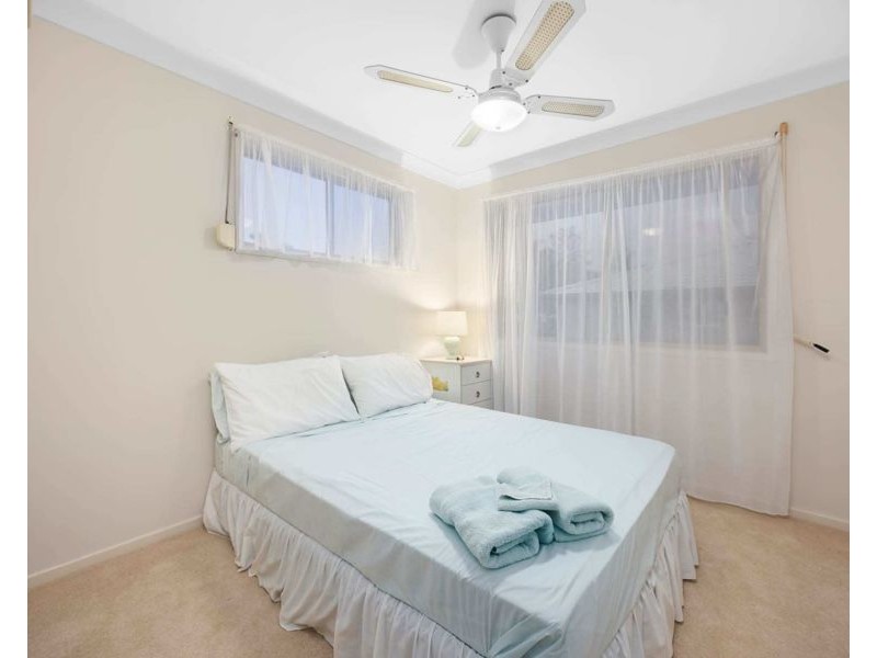 2 Greaves Court, Carrara QLD 4211