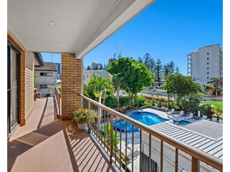5/11 Britannia Avenue, Broadbeach QLD 4218