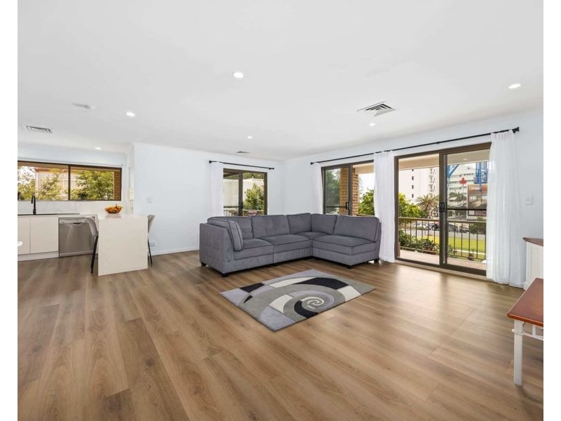 5/11 Britannia Avenue, Broadbeach QLD 4218
