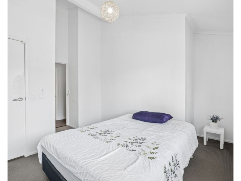 4/7 Christina Court, Mermaid Waters QLD 4218