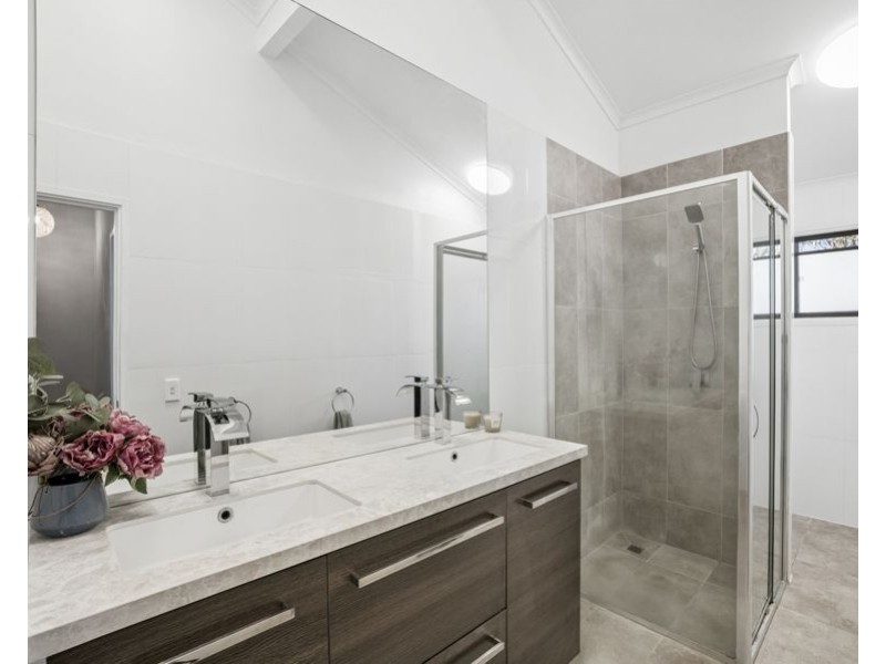 4/7 Christina Court, Mermaid Waters QLD 4218