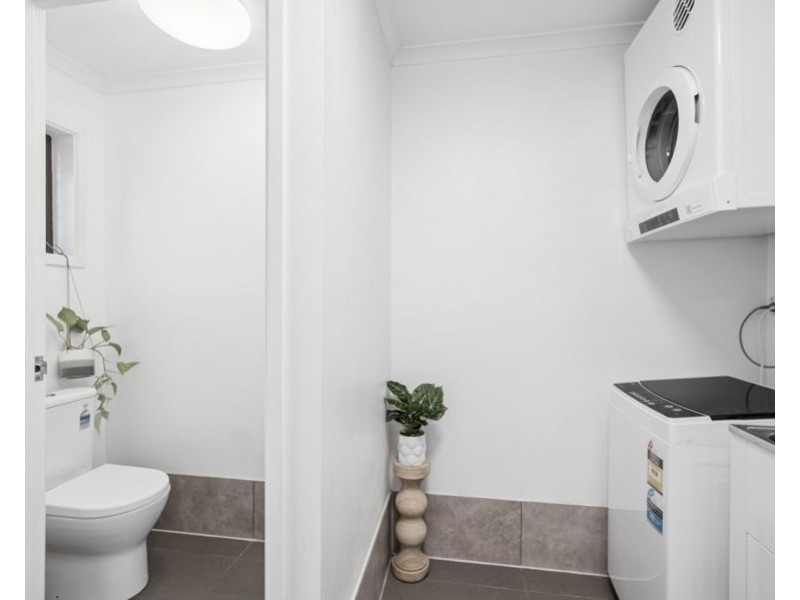 4/7 Christina Court, Mermaid Waters QLD 4218