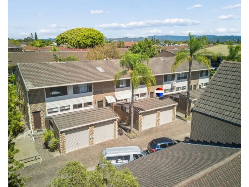4/7 Christina Court, Mermaid Waters QLD 4218