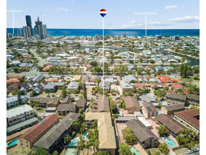 4/7 Christina Court, Mermaid Waters QLD 4218