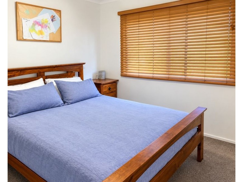 11/5-15 Galeen Drive, Burleigh Waters QLD 4220