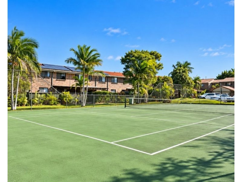11/5-15 Galeen Drive, Burleigh Waters QLD 4220