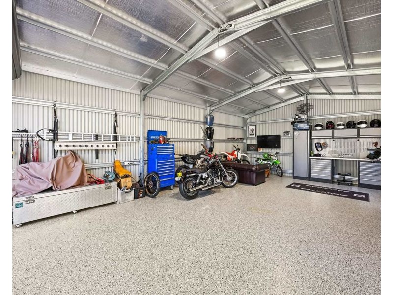 42 Forrest Avenue, Molendinar QLD 4214