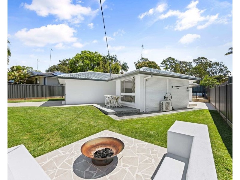 42 Forrest Avenue, Molendinar QLD 4214