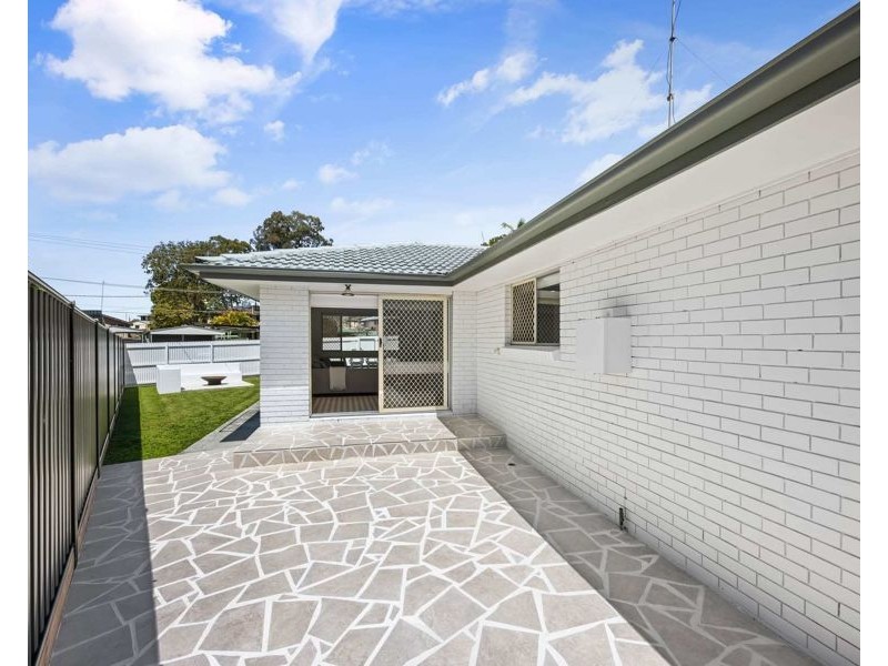42 Forrest Avenue, Molendinar QLD 4214