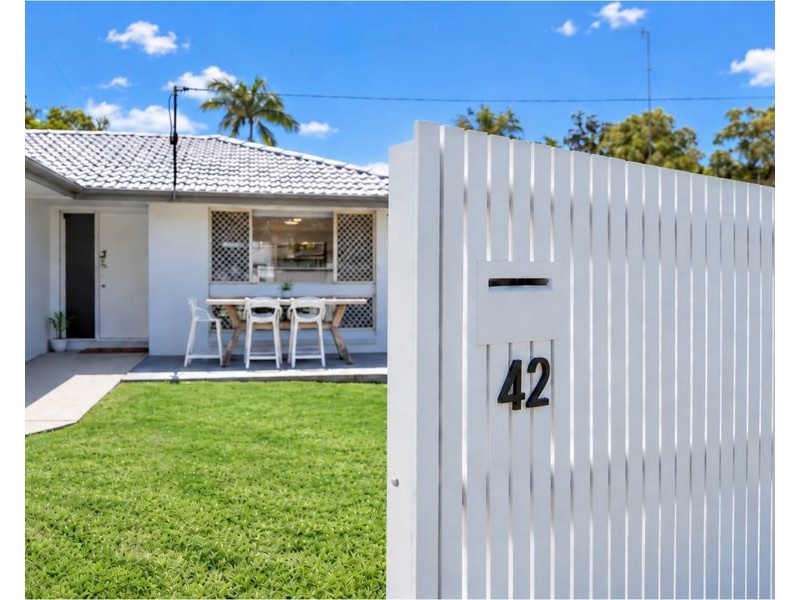 42 Forrest Avenue, Molendinar QLD 4214