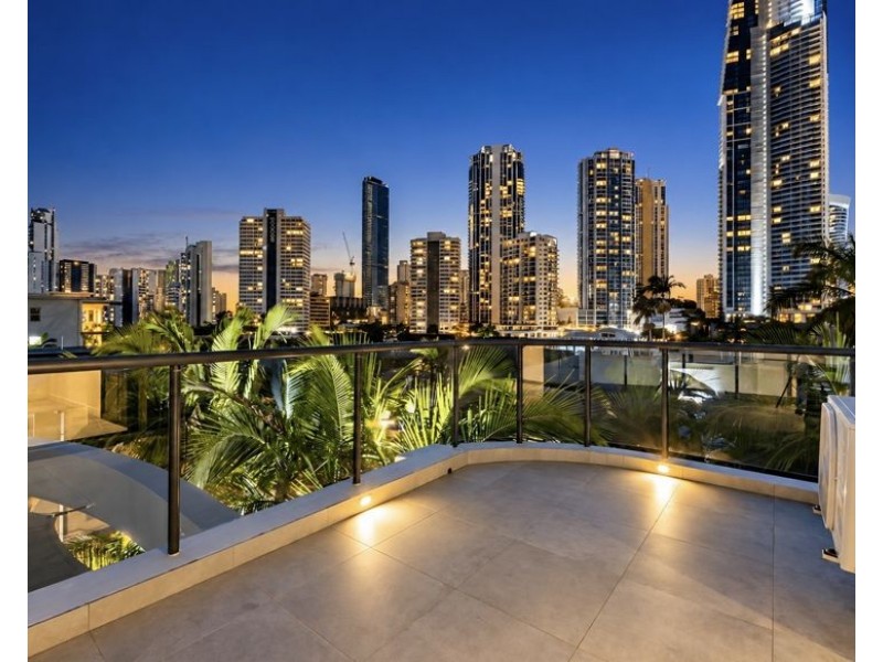 13/10-16 Tarcoola Crescent, Surfers Paradise QLD 4217