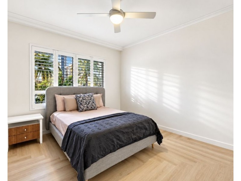 13/10-16 Tarcoola Crescent, Surfers Paradise QLD 4217