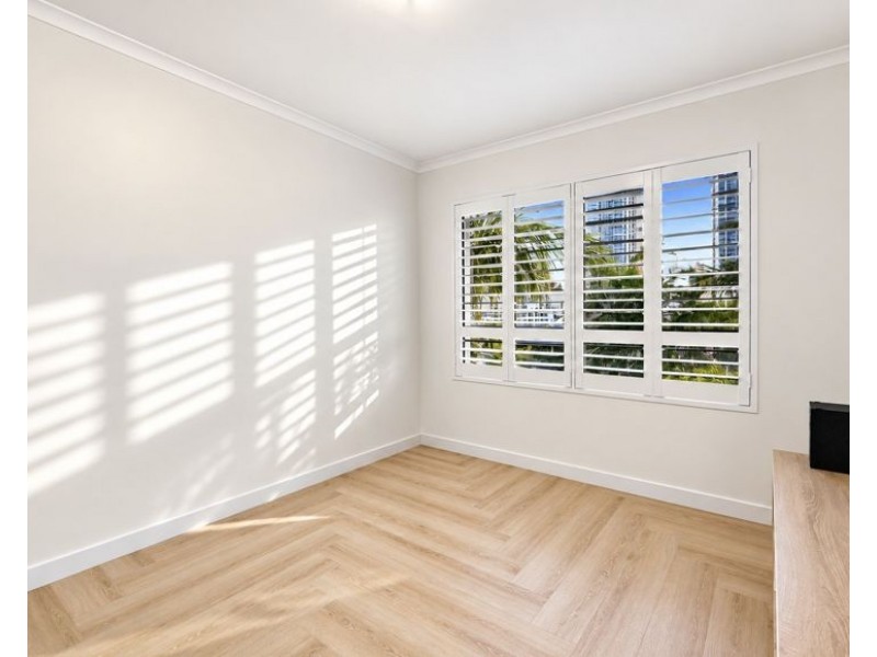 13/10-16 Tarcoola Crescent, Surfers Paradise QLD 4217