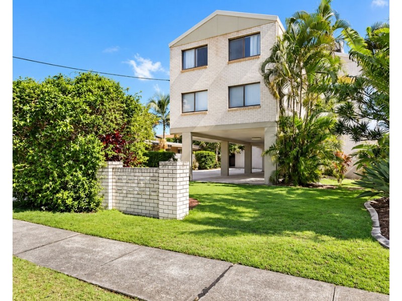 5/4 Baker Avenue, Labrador QLD 4215
