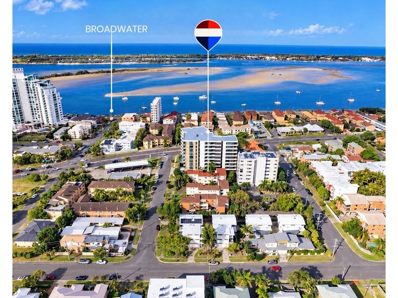 5/4 Baker Avenue, Labrador QLD 4215