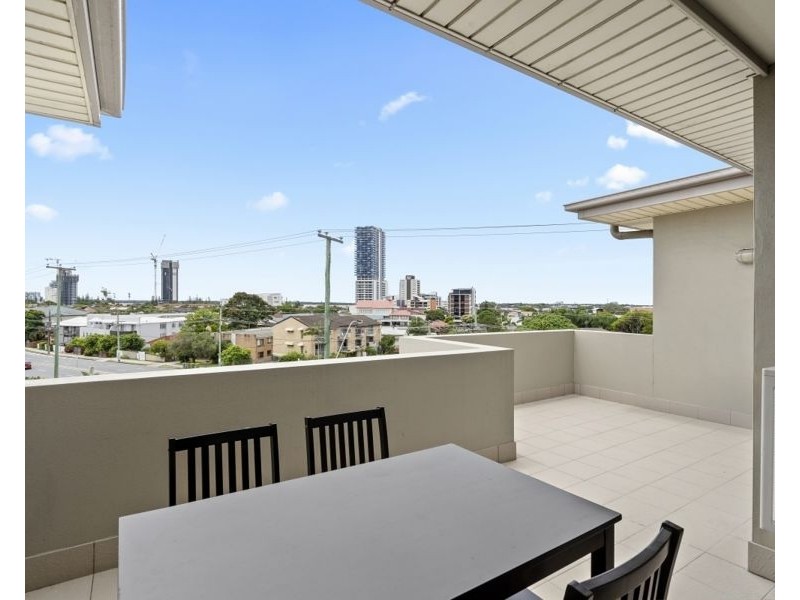 410a/96 High Street, Southport QLD 4215