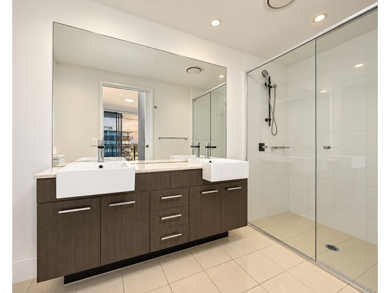 1811/25 East Quay Drive, Biggera Waters QLD 4216