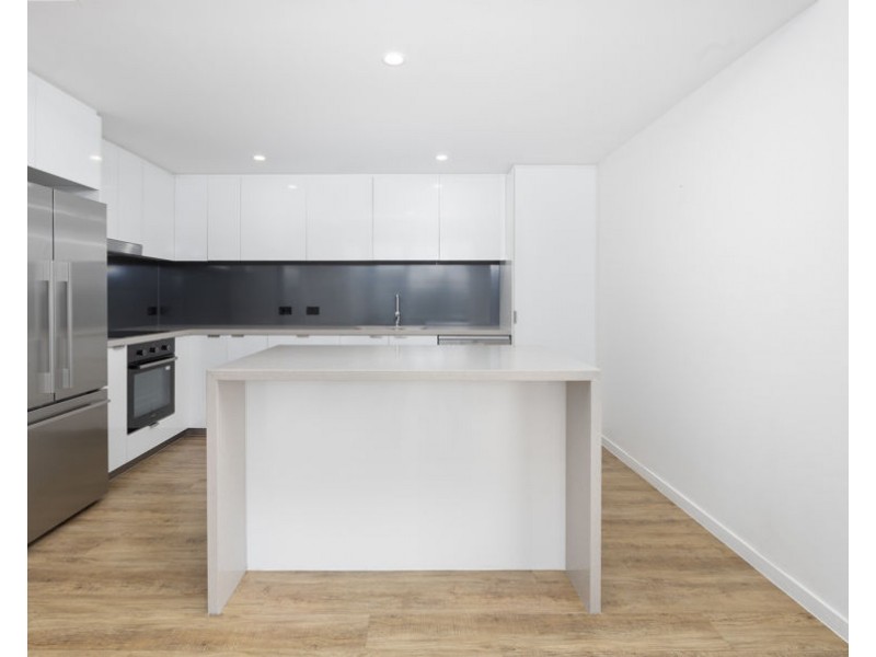 332/33 Lakefront Crescent, Varsity Lakes QLD 4227