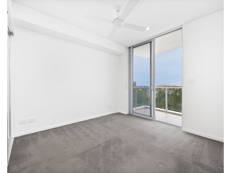 332/33 Lakefront Crescent, Varsity Lakes QLD 4227