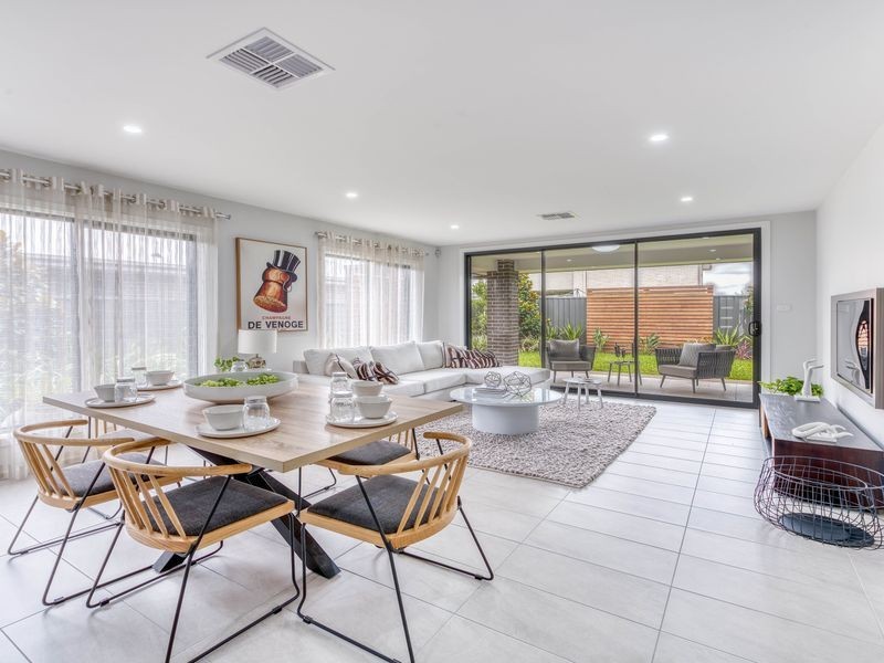 12 Myer Way, Oran Park NSW 2570