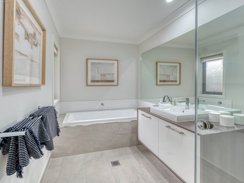 12 Myer Way, Oran Park NSW 2570