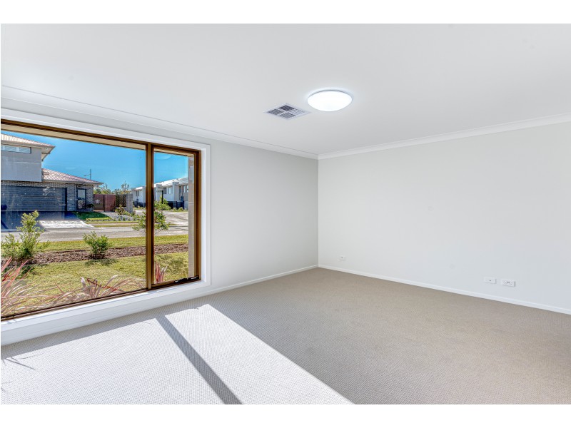 5 Bielski Crescent, Oran Park NSW 2570