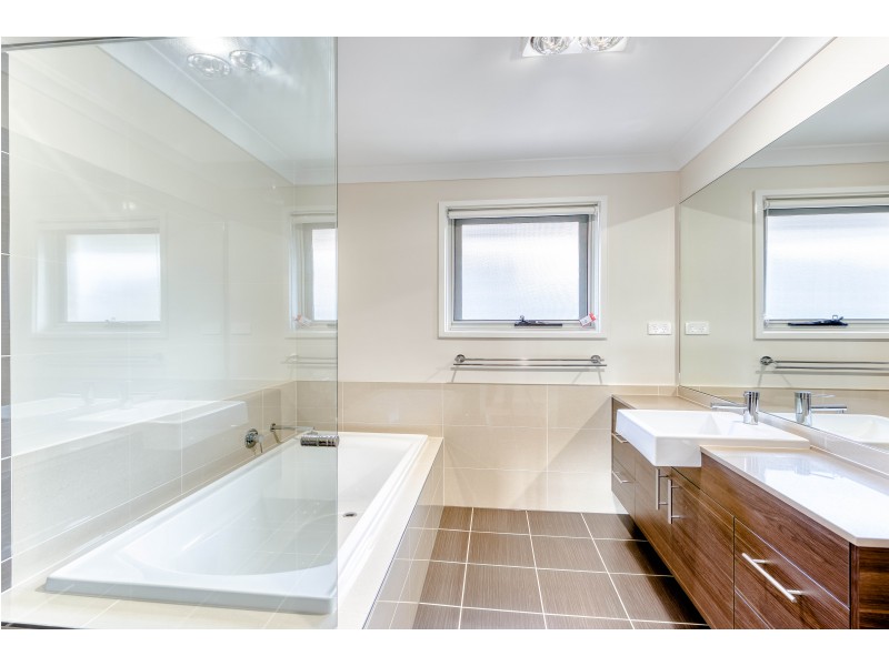 79 Olive Hill Drive, Cobbitty NSW 2570