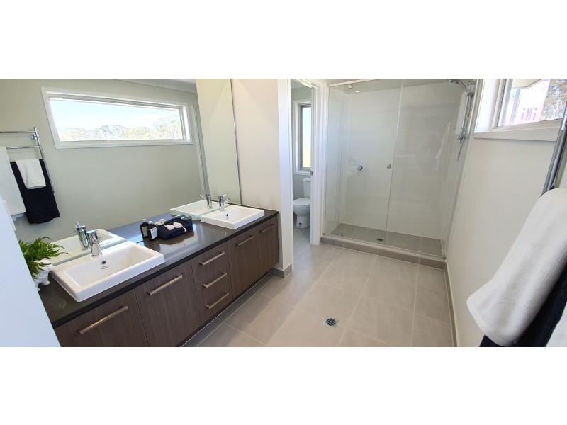 13 Delbridge Road, Oran Park NSW 2570