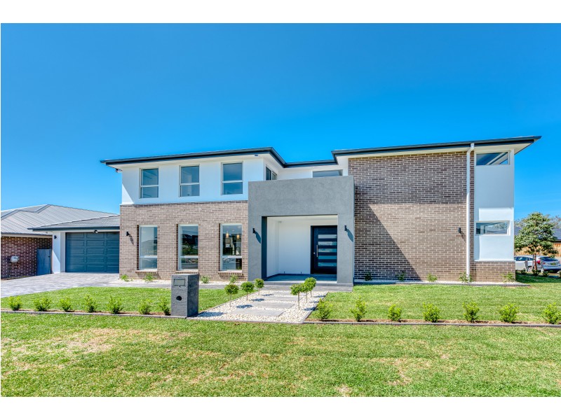 32 Howards Loop, Oran Park NSW 2570