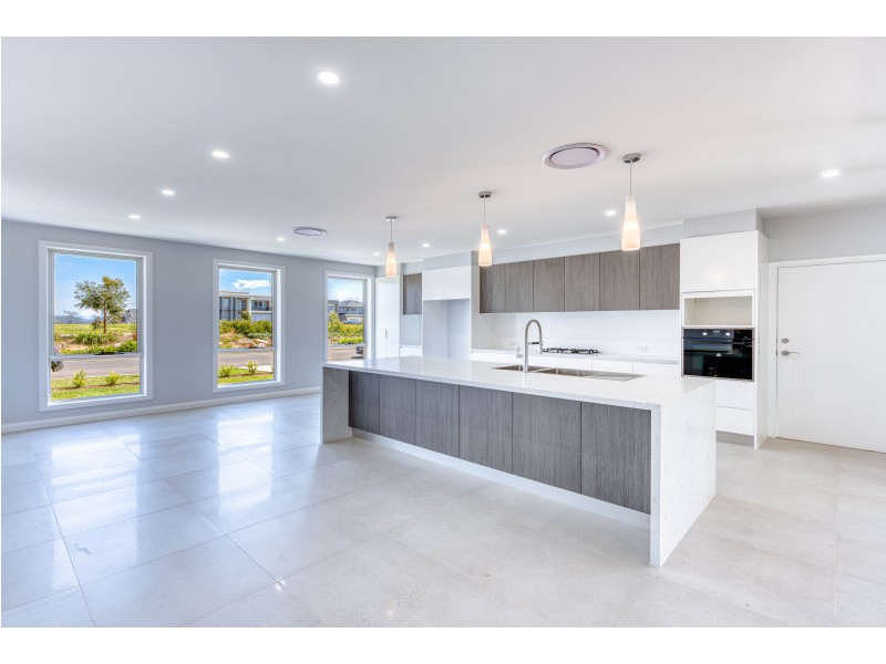 32 Howards Loop, Oran Park NSW 2570
