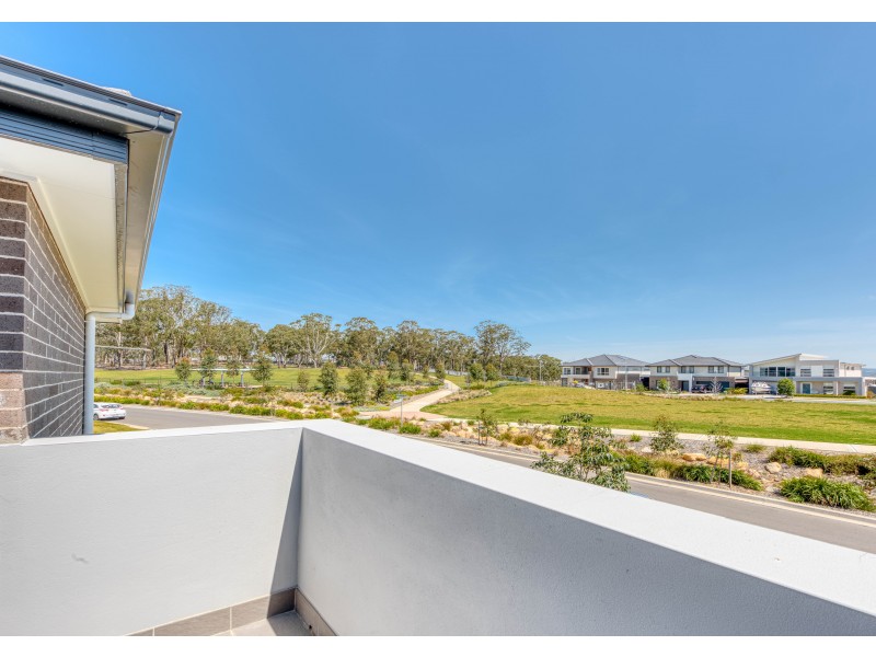 32 Howards Loop, Oran Park NSW 2570