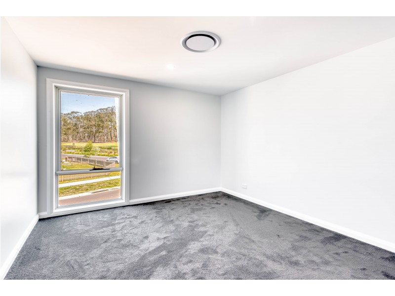 32 Howards Loop, Oran Park NSW 2570