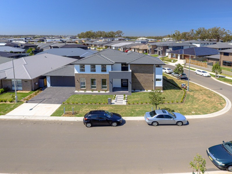 32 Howards Loop, Oran Park NSW 2570
