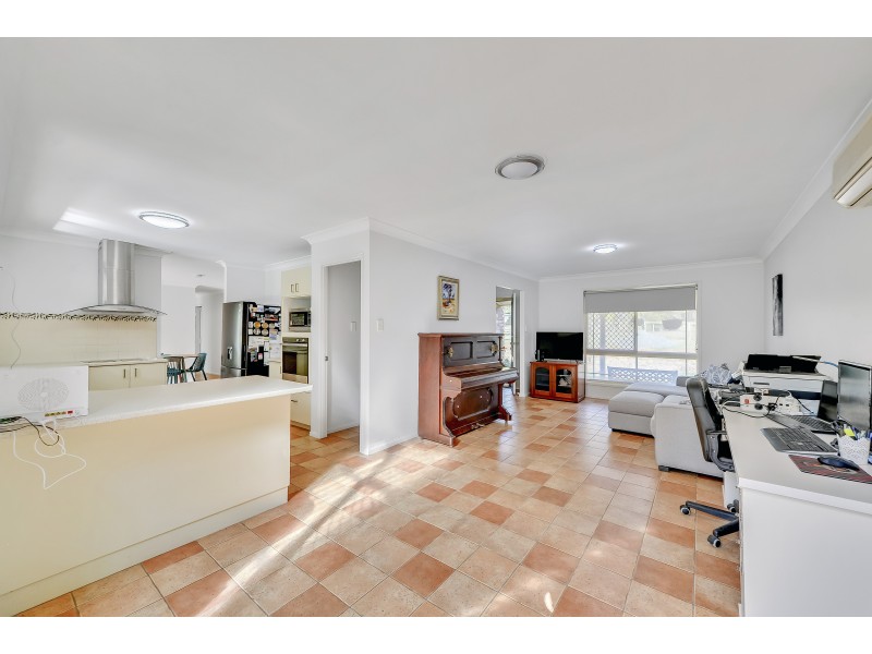 36 Serengetti Drive, Munruben QLD 4125