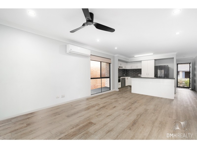 52 Steamer Way, Spring Mountain QLD 4124